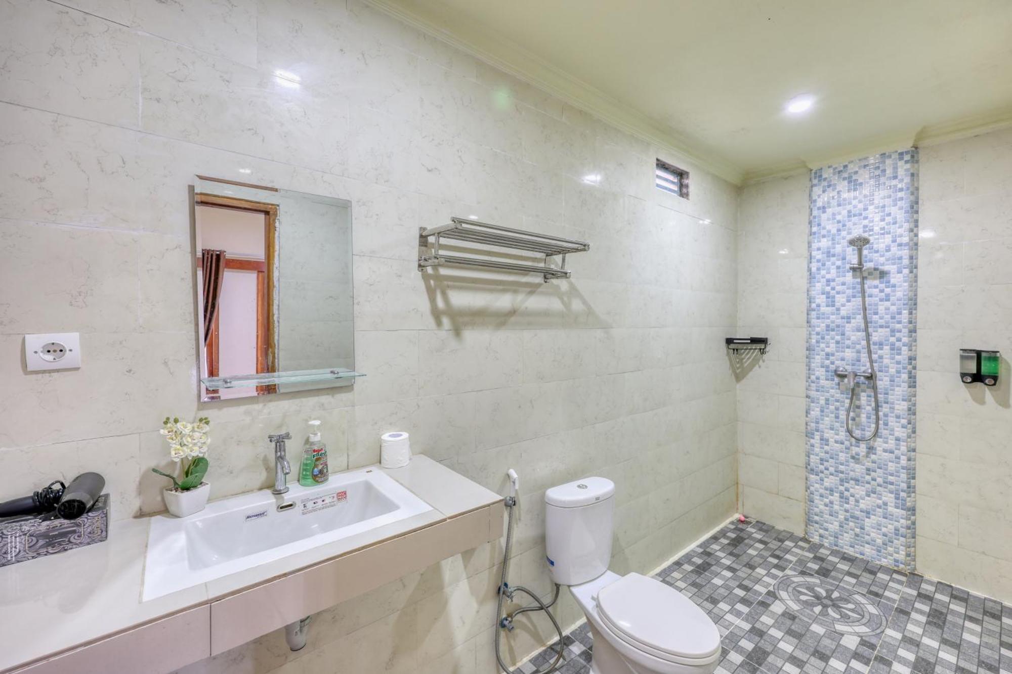 Rr Cottage Sakti 외부 사진
